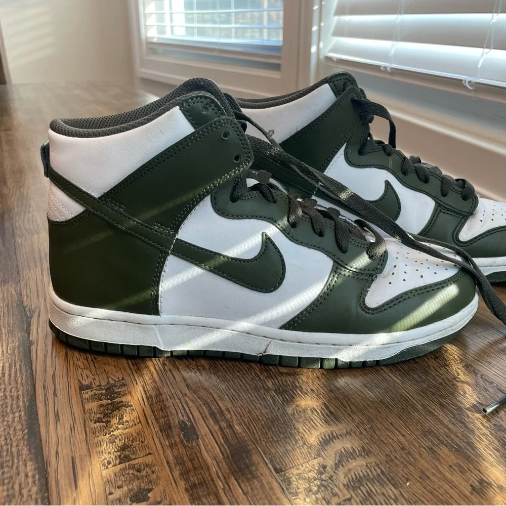 Nike Dunk High Retro Sneakers Cargo Khaki - Green-White Size 7y